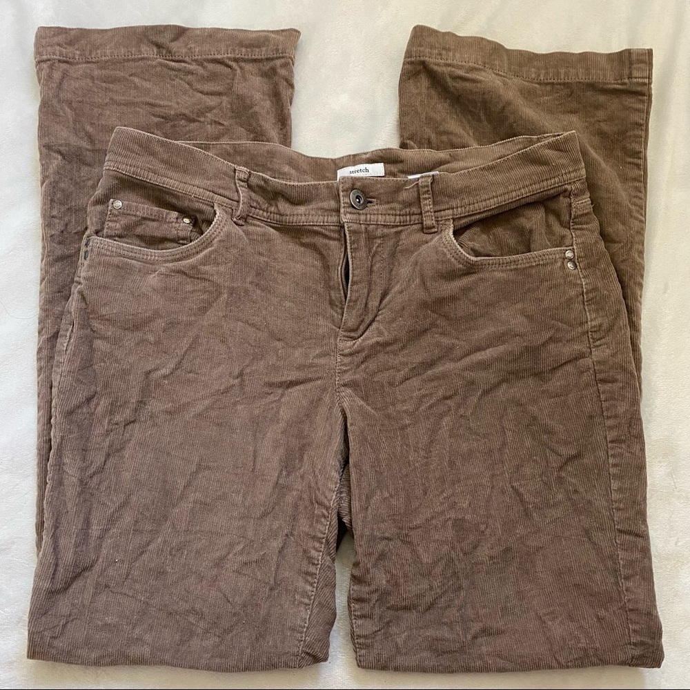 brown mid waisted corduroy Liz&Co. jeans